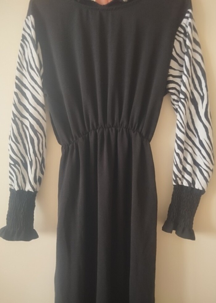 Tesettür elbise zebra desenli - Görsel 2