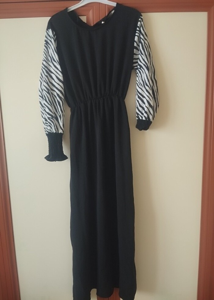 Tesettür elbise zebra desenli - Görsel 3