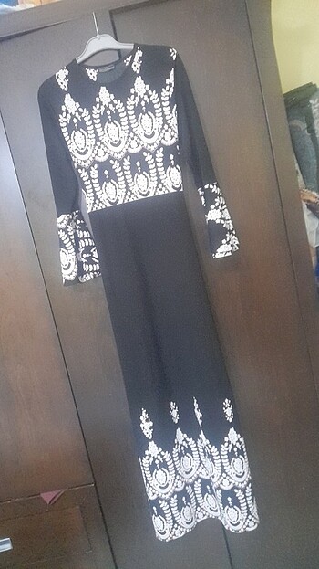 Siyah standart elbise