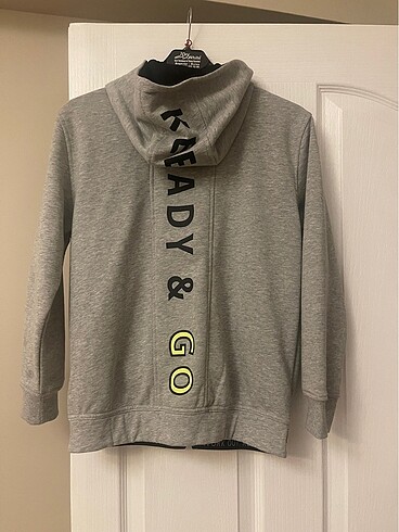 10 Yaş Beden gri Renk Zara sweat 10 yas