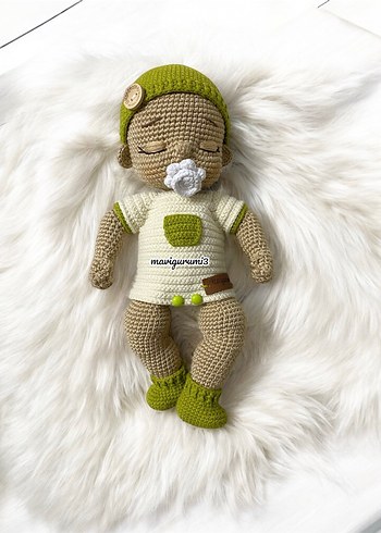 Amigurumi yenidoğan bebek