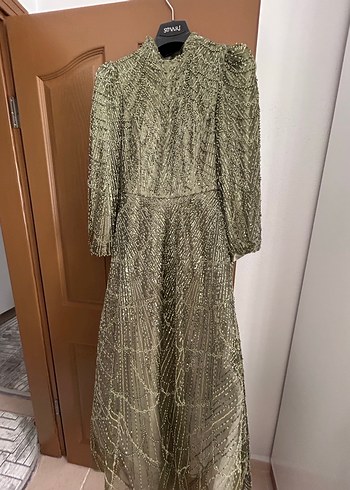 Alvina Nakışlı Parlak Haki Uzun Abiye Elbise