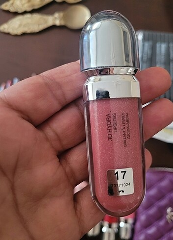  Beden Kiko gloss