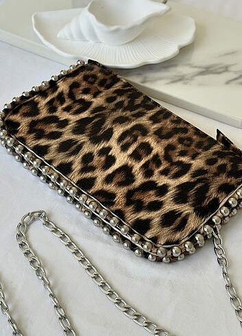  Beden Zara model leopar canta 