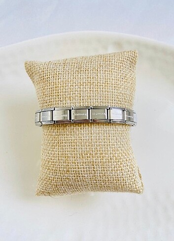 Charm bileklik 