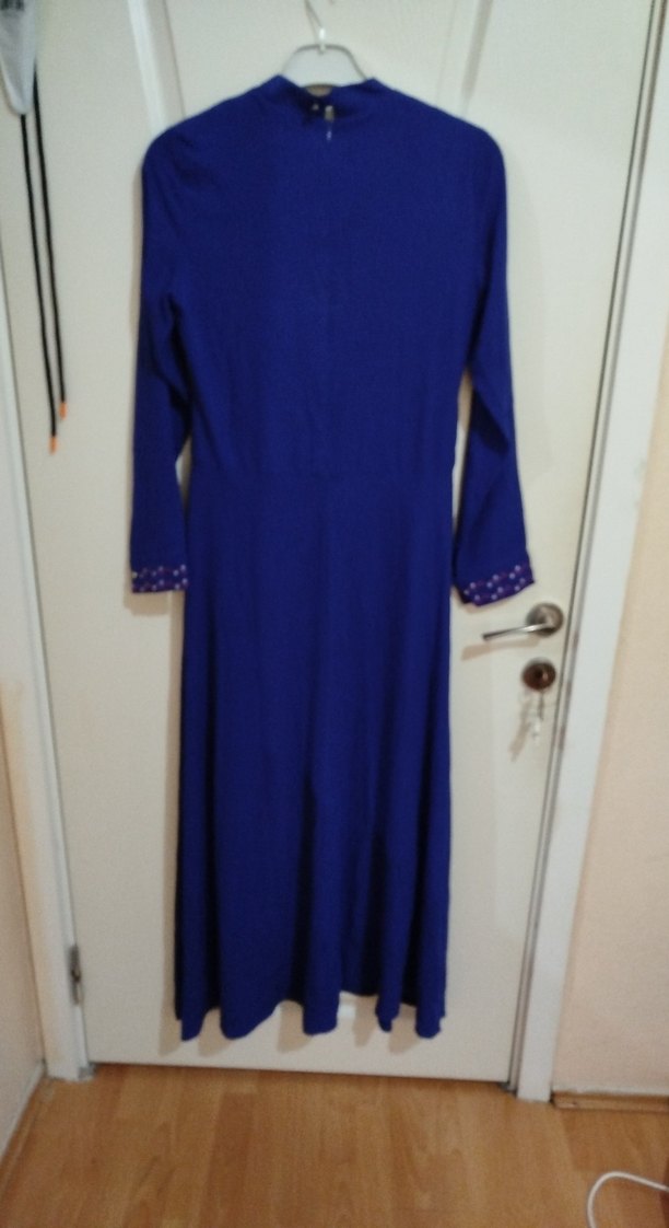 Boncuk İşlemeli Mavi Uzun Kollu Elbise - Görsel 2