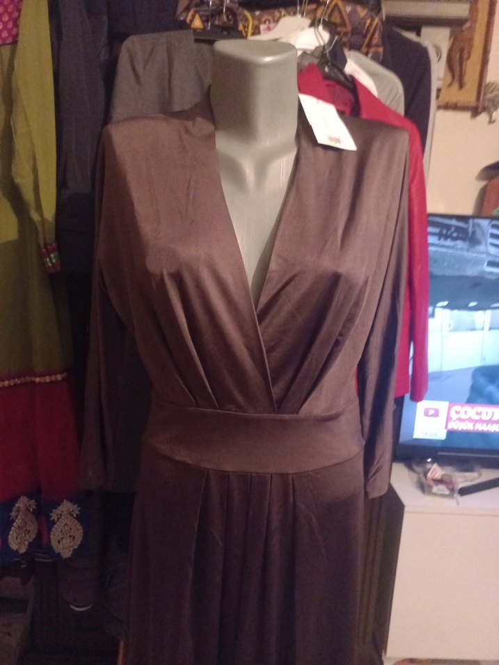 PARK BRAVO Drapeli V Yakalı Kahverengi Uzun Kollu Elbise - Görsel 2