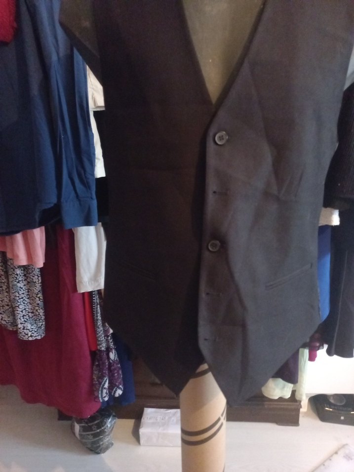 Erkek Siyah Düğmeli Kolsuz Yelek - Görsel 2