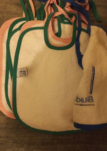 Renkli Baskılı Bebek Önlüğü - Görsel 3