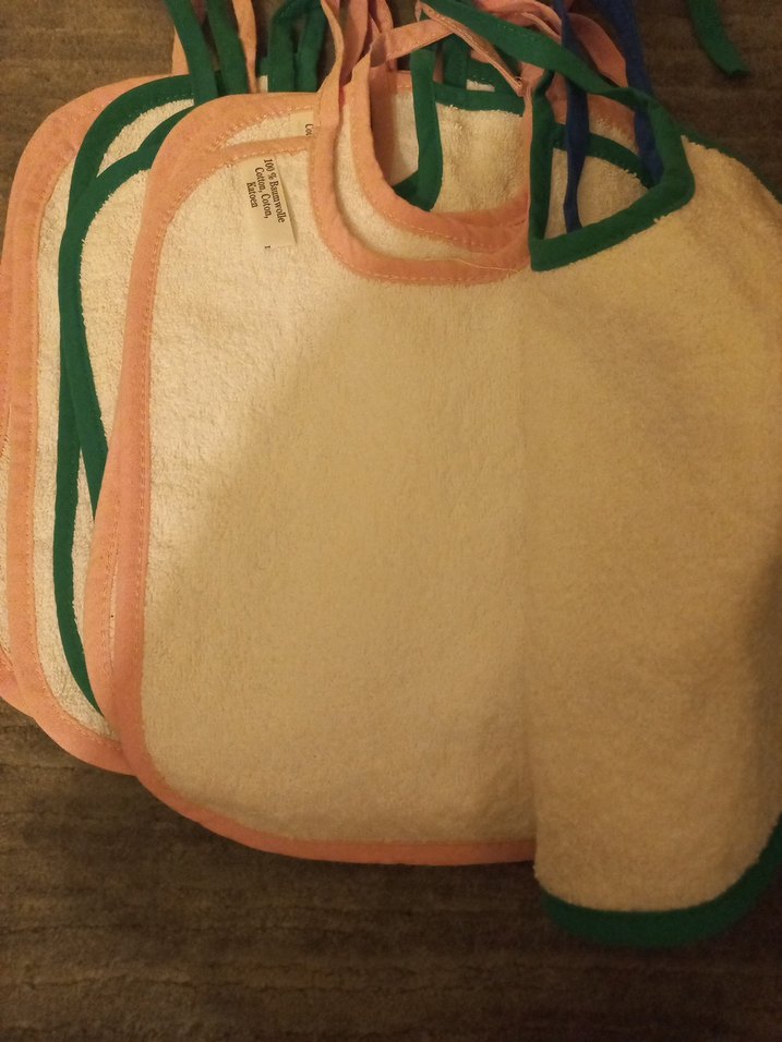 Renkli Baskılı Bebek Önlüğü - Görsel 2