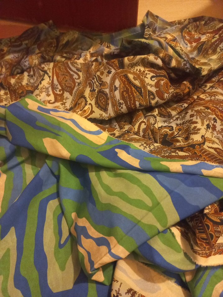 Çok Renkli Batik Desenli kumaş - Görsel 4