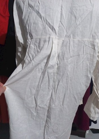 Düğmeli Beyaz Keten Uzun Kollu Gömlek - Görsel 8