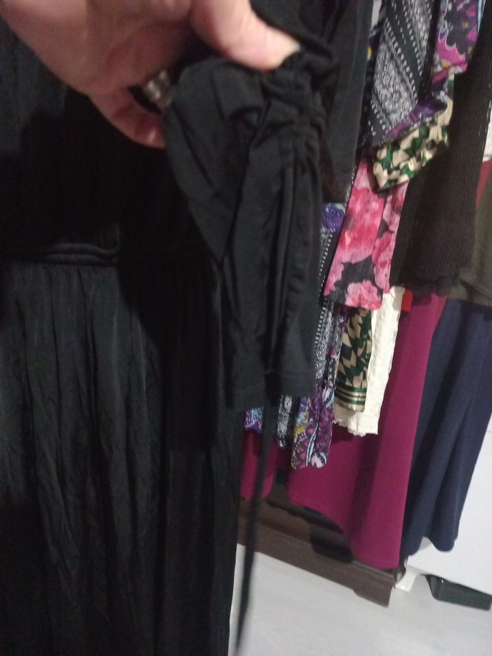 Siyah Uzun Kollu Piliseli Kadın Elbise - Görsel 3