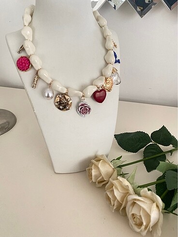 Zara Zara charm kolye
