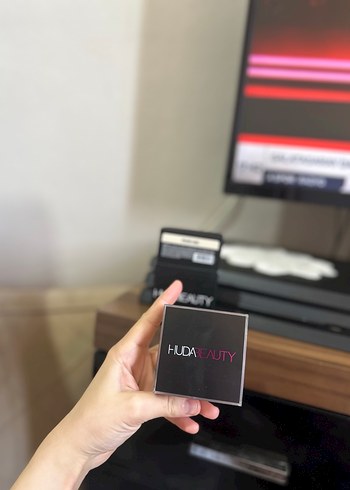 Huda Beauty orijinal pudra - Görsel 5