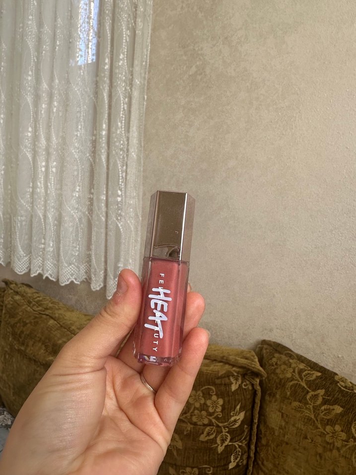 Fenty Beauty heat gloss - Görsel 3