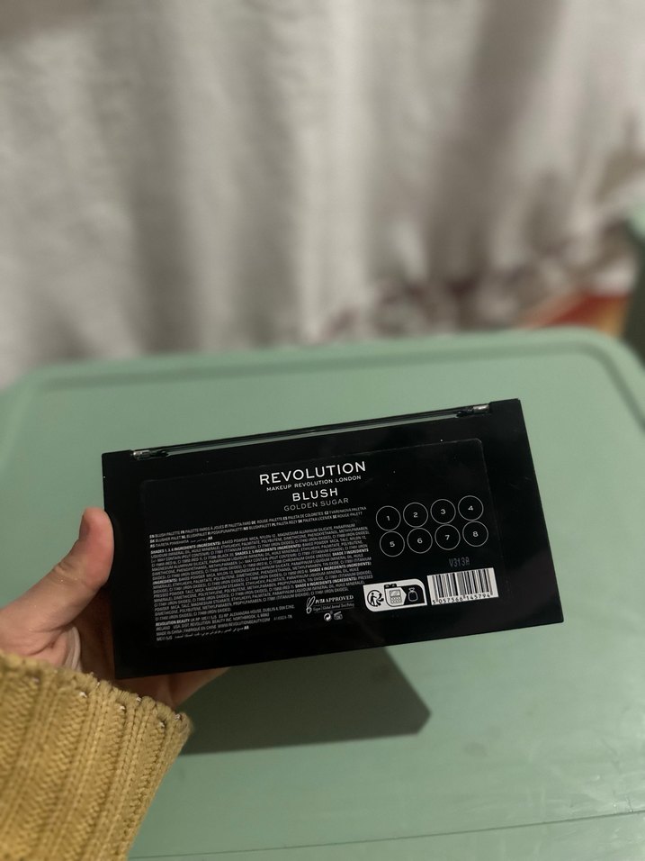 Revolution Açık Tonlu allık paketi - Görsel 2