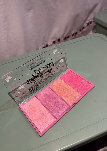 X Grease Hopelessly Devoted
Highlighter Palette Aydınlatıcı - Görsel 8