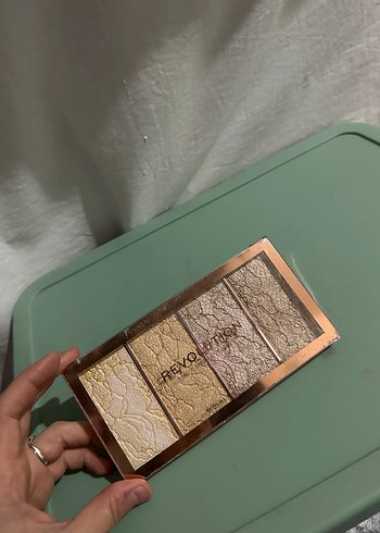 Revolution Vintage Dantel Aydınlatıcı Paleti - Görsel 2