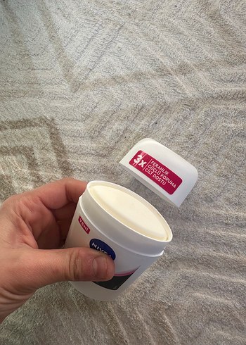 Nivea Kadın Siyah Beyaz Deodorant Stick 48g - Görsel 4