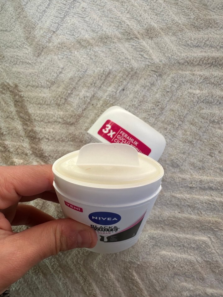 Nivea Kadın Siyah Beyaz Deodorant Stick 48g - Görsel 3