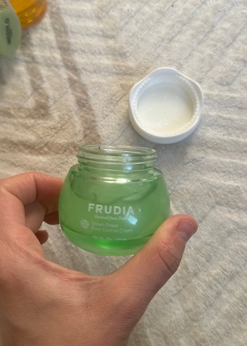 Frudia Green Grape gözenek
kontrol kremi - Görsel 5