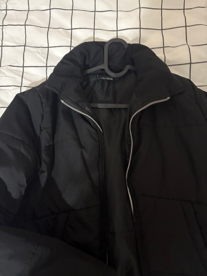 Siyah Fermuarlı Kadın Kışlık Ceket - Görsel 3