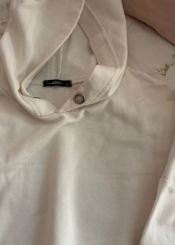 Düğmeli Beyaz Kadın Sweatshirt - Görsel 3