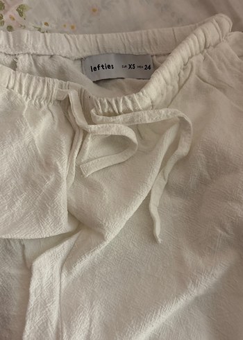 Düğmeli Beyaz Keten Bol Kesim Kadın Pantolon - Görsel 2