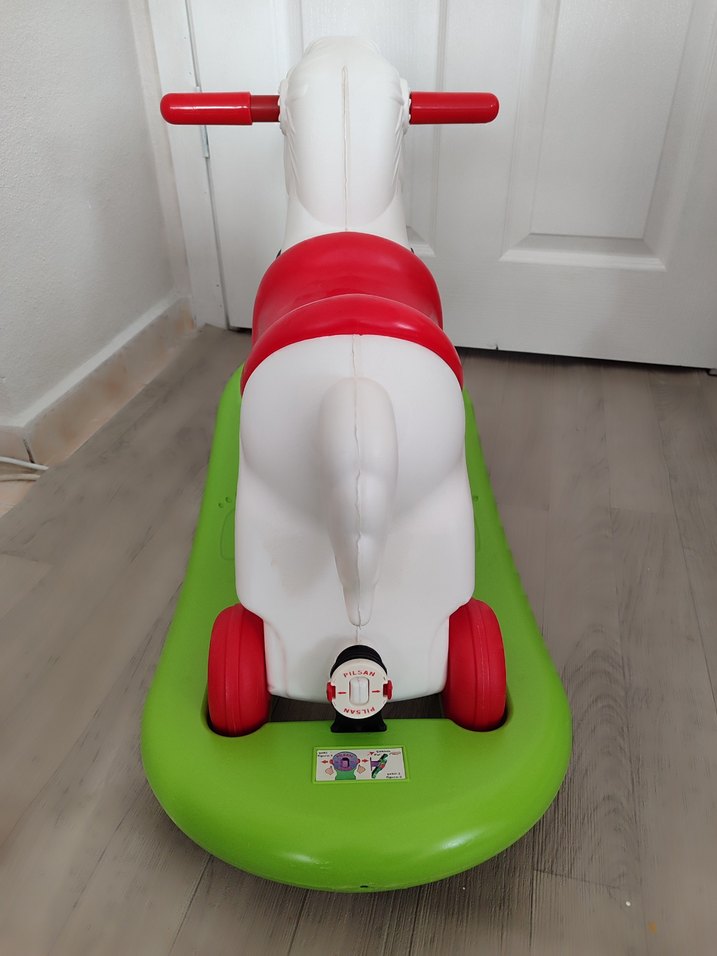 Pilsan marka sallanan ve tekerlekli at. - Görsel 2