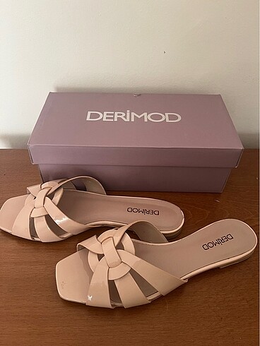 Derimod Terlik