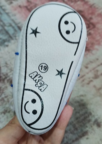 Nakışlı Beyaz Erkek Bebek İlk Adım Ayakkabısı - Görsel 2