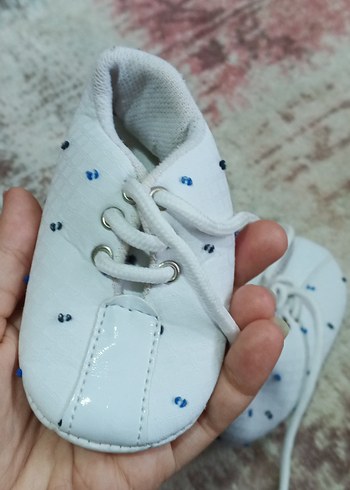 Nakışlı Beyaz Erkek Bebek İlk Adım Ayakkabısı - Görsel 3