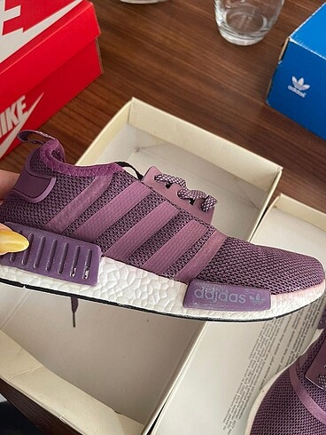 37 Beden mor Renk adidas nmd r1