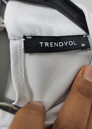 Beyaz Siyah Drapeli Mini Elbise - Görsel 6