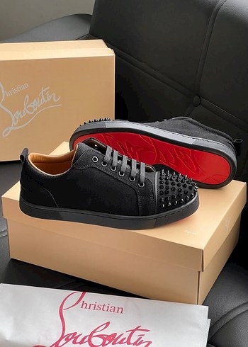 42 Beden Christian Louboutin Siyah Spor Ayakkabı