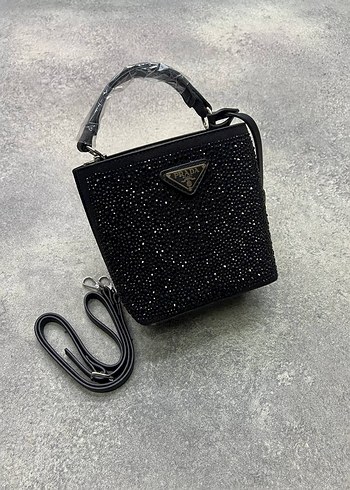Prada stone çanta