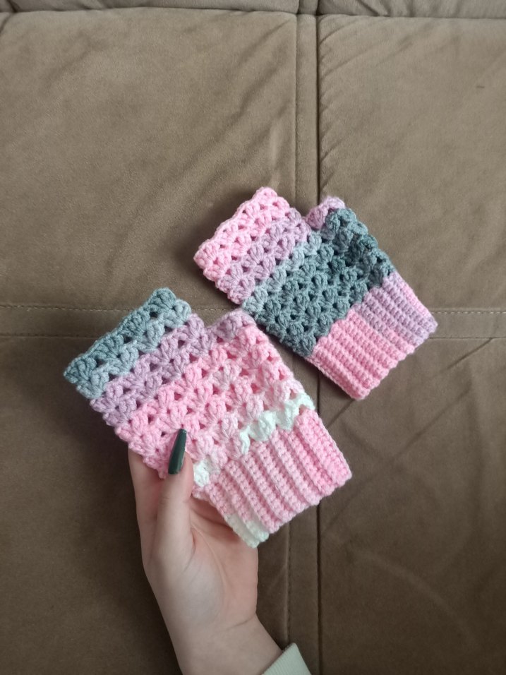 Parmaksız desenli el örgüsü eldiven 
karısık renkli parmaksız - Görsel 3