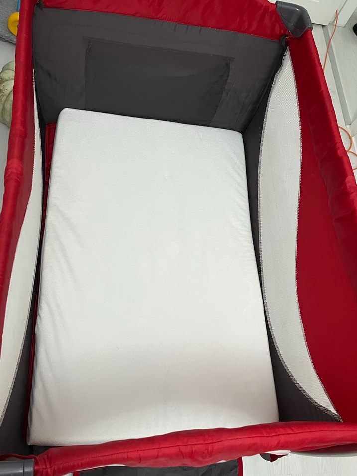 Kırmızı Katlanabilir Oyun Parkı - Görsel 3