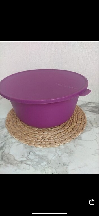 Tupperware Tupperware
