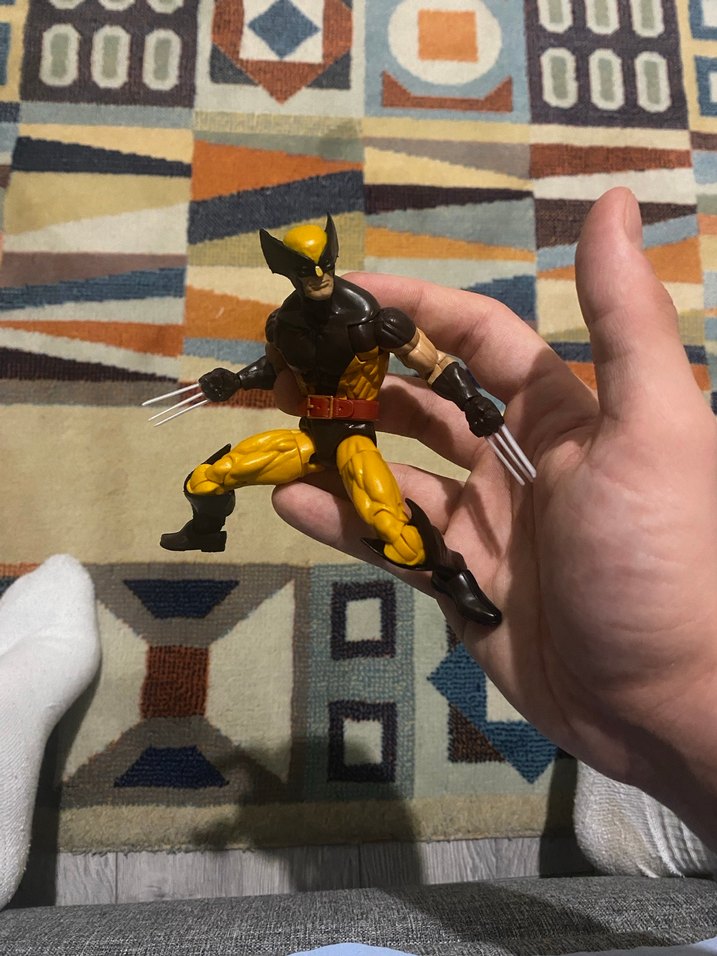 Marvel Legends Wolverine Brown Suit Figure - Görsel 4