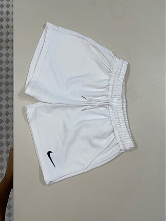 Nike şort