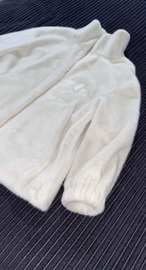 Beyaz Peluş Kadın Ceket, Boğazlı, Rahat Kesim - Görsel 3