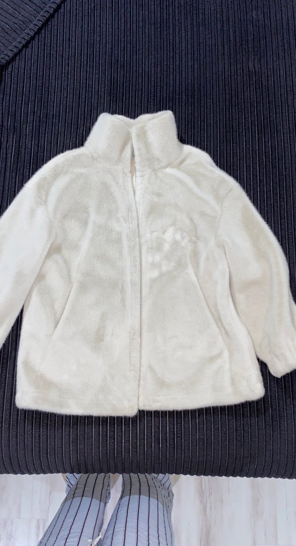 Beyaz Peluş Kadın Ceket, Boğazlı, Rahat Kesim - Görsel 2
