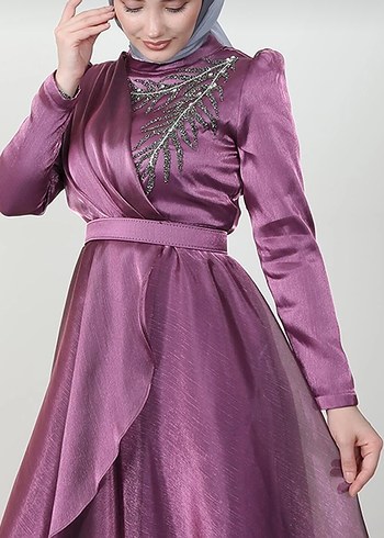 Uzun Mor Yüksek Yakalı Kadın Abiye Elbise - Görsel 3