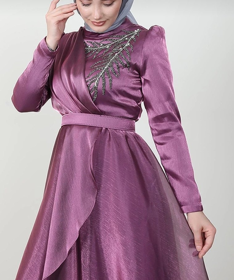 Uzun Mor Yüksek Yakalı Kadın Abiye Elbise - Görsel 3