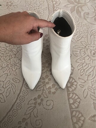 Bambi Bambi İnce Topuklu Beyaz Bot