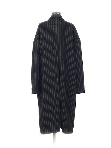 l Beden Pull and Bear Trenchcoat %70 İndirimli.