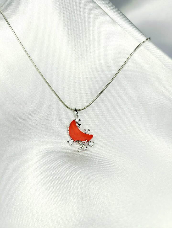 Kırmızı Hilal ve Kelebek Detaylı Bohem gümüş Kolye - Görsel 2