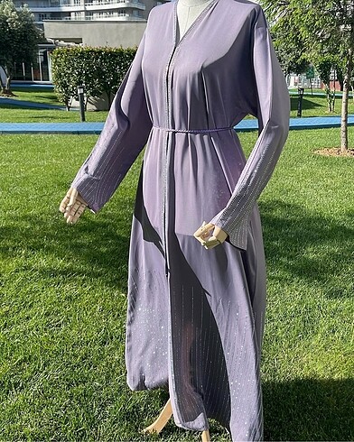 Mor Nakışlı Lüks Abaya ? Dubai El İşçiliği, Kuşak ve Şal Dahil